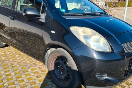 Toyota Yaris 151.000 km 2.600 &euro; Spaichingen 78549