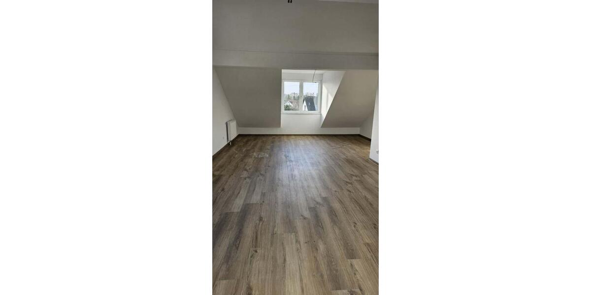 Reihenhaus Oberndorf am Neckar - 4 Zimmer, 132 m&sup2;, 1.350&euro; | Angebot:23688676
