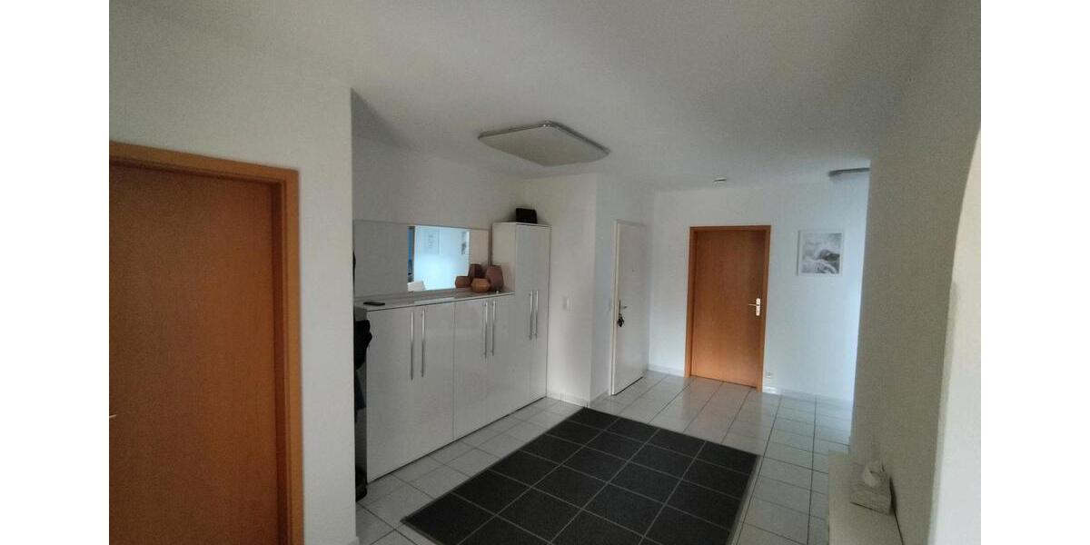 Etagenwohnung Villingen-Schwenningen Schwenningen - 4 Zimmer, 102 m&sup2;, 250.000&euro; | Angebot:24111903