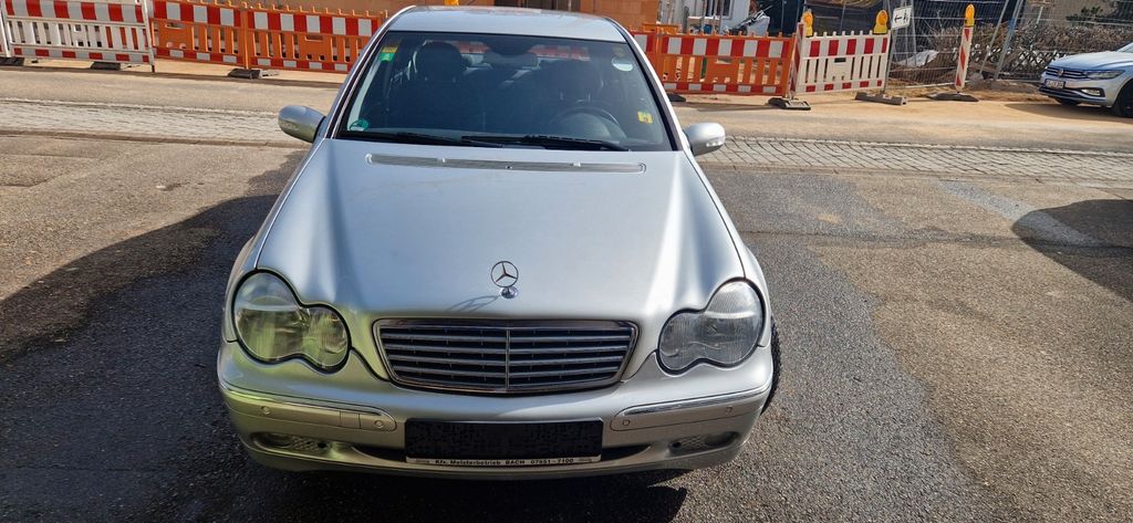 Mercedes-Benz C 200 130.000 km 2.750 &euro; Titisee-Neustadt 79822