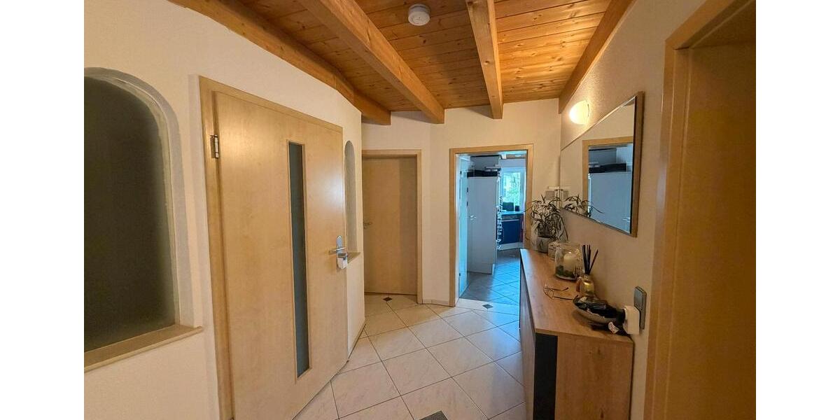 Etagenwohnung Schramberg - 3 Zimmer, 125 m&sup2;, 1.050&euro; | Angebot:26626702