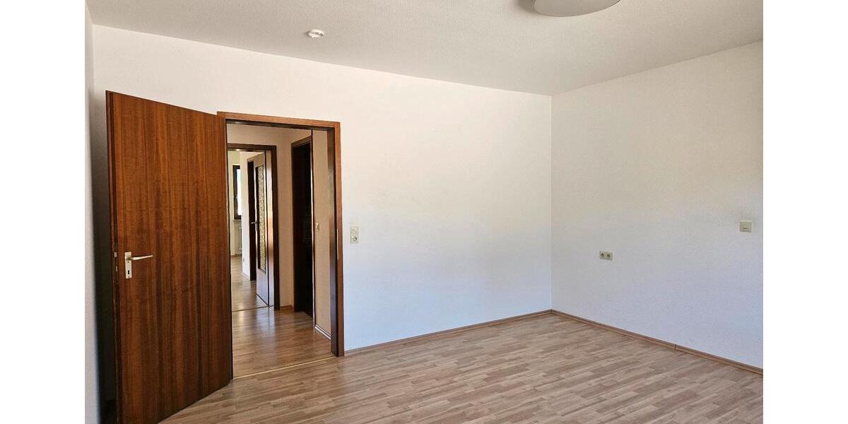 Hochparterre Bad Dürrheim - 2 Zimmer, 65 m&sup2;, 205.000&euro; | Angebot:26803422