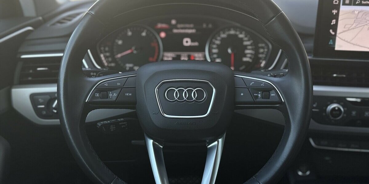 Audi A4 40 TDI quattro advanced ACC/DAB/NAVI/AHK/LED 71.953 km 24.900 &euro; Villingen-Schwenningen 78054
