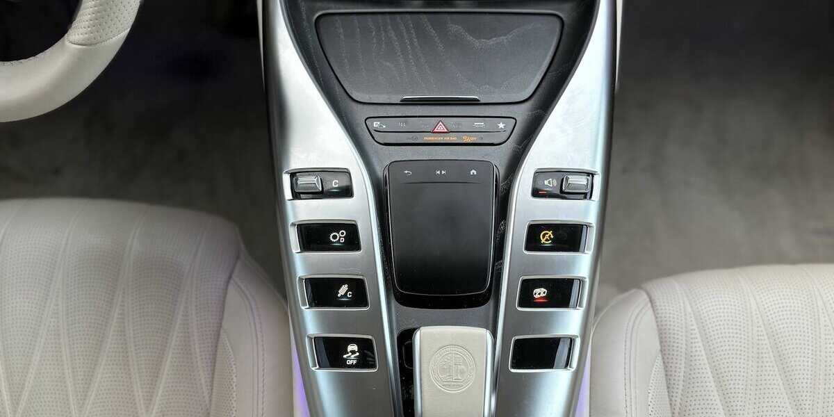 Mercedes-Benz AMG GT 43 AERO-KIT/KLAPPE/BURMESTER/NIGHT/MEMORY 96.338 km 69.900 &euro; Villingen-Schwenningen 78054