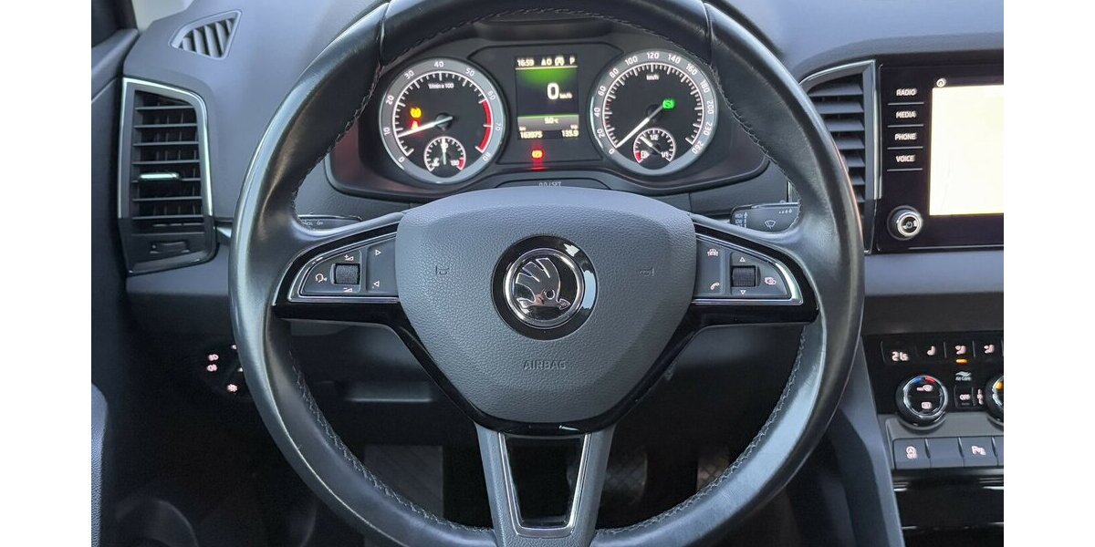 Skoda Karoq 1.5 TSI AMBITION/DSG/KAMERA/NAVI/PDC/DAB 163.970 km 14.900 &euro; Villingen-Schwenningen 78054
