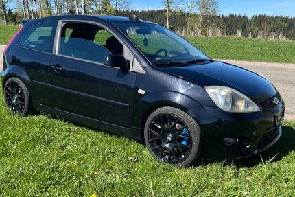 Ford Fiesta 205.520 km 4.199 &euro; Furtwangen 78120