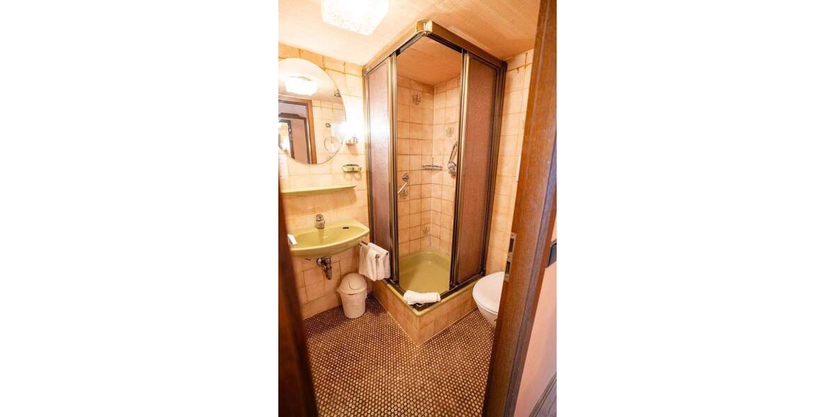 Mehrfamilienhaus, Wohnhaus Tuttlingen - 9 Zimmer, 174 m&sup2;, 345.000&euro; | Angebot:25728858