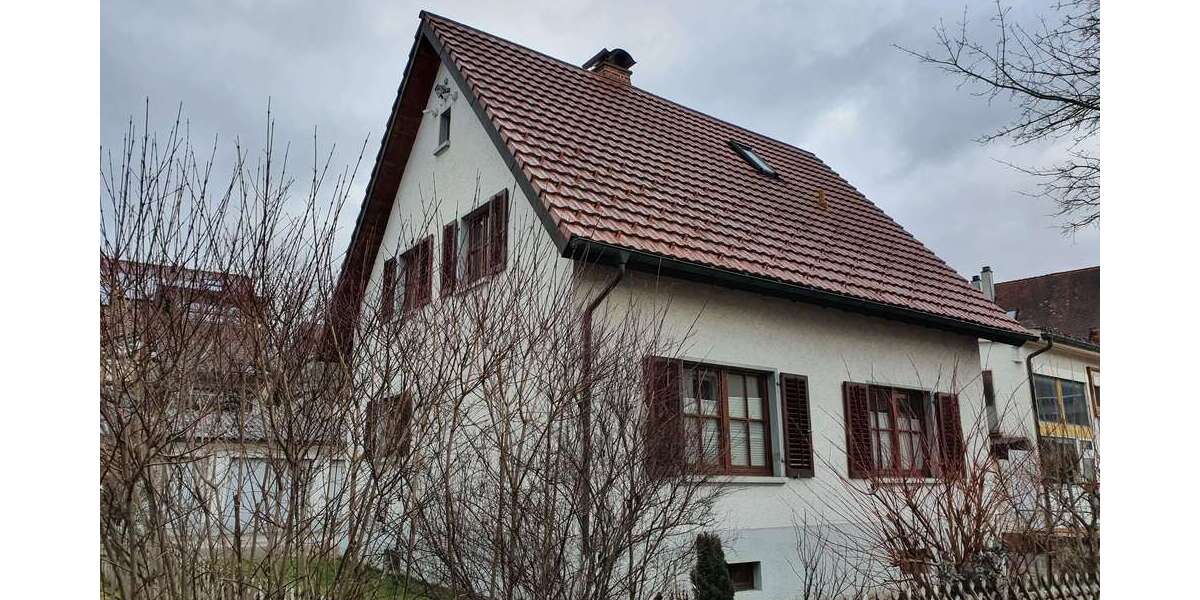 Einfamilienhaus Donaueschingen - 5 Zimmer, 140 m&sup2;, 900&euro; | Angebot:23215352