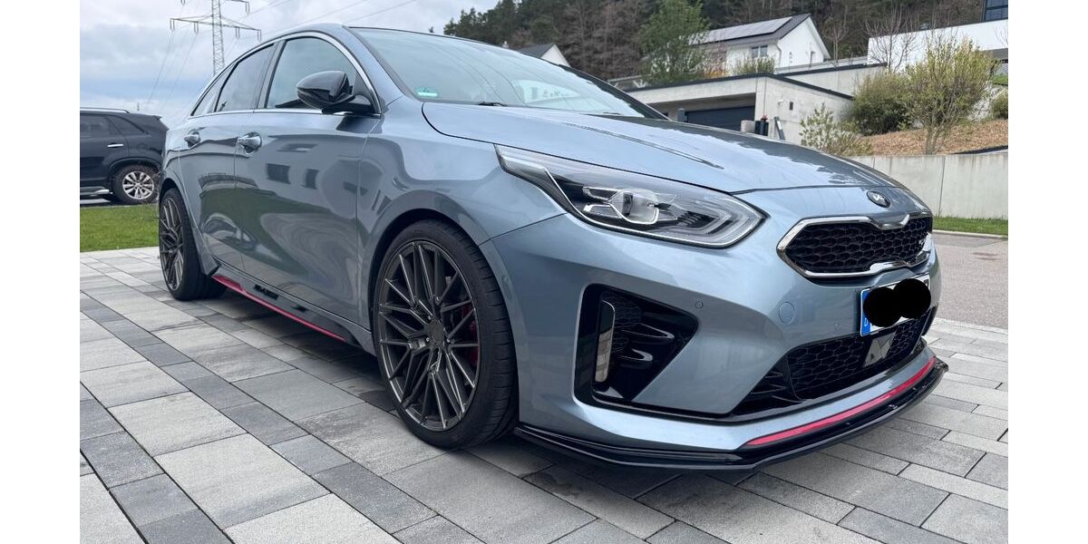 Kia pro ceed / ProCeed 67.298 km 22.600 &euro; Rottweil 78628