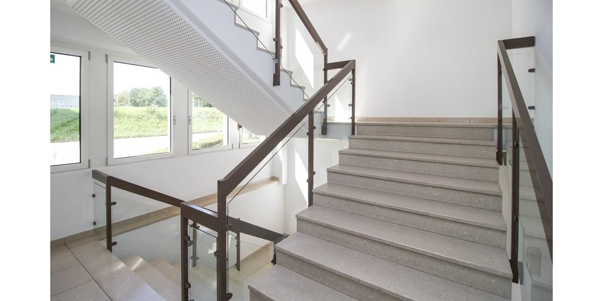 Attraktive Gewerbeimmobilie mit großer Produktionshalle & Büroflächen - Teilflächen möglich! - Gewerbeobjekt Zimmern | Angebot:22442116