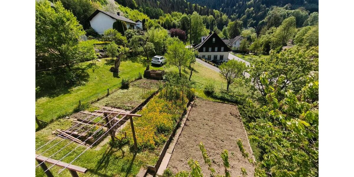 Mehrfamilienhaus, Wohnhaus Zimmern ob Rottweil - 11 Zimmer, 170 m&sup2;, 218.000&euro; | Angebot:25993916