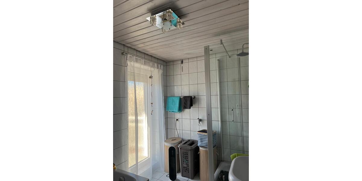 Doppelhaushälfte Gosheim - 7 Zimmer, 170 m&sup2;, 320.000&euro; | Angebot:26983989