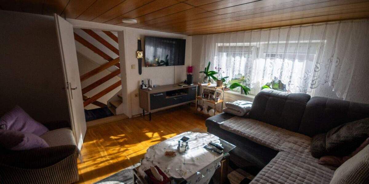 Einfamilienhaus Trossingen - 9 Zimmer, 192 m&sup2;, 295.000&euro; | Angebot:25671081