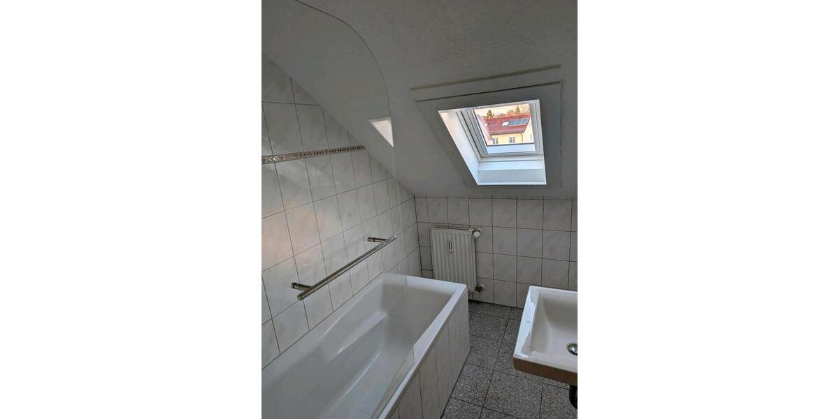 Dachgeschoßwohnung Villingen-Schwenningen Schwenningen - 3 Zimmer, 59 m&sup2;, 660&euro; | Angebot:26012933