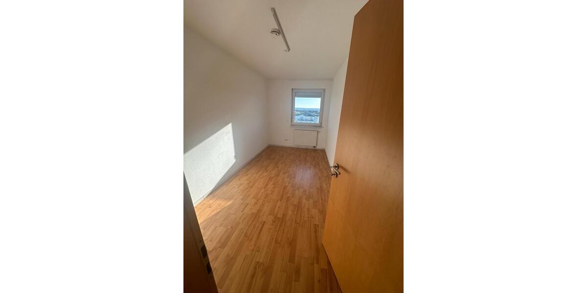 Etagenwohnung Villingen-Schwenningen Schwenningen - 5 Zimmer, 112 m&sup2;, 1.470&euro; | Angebot:26606545
