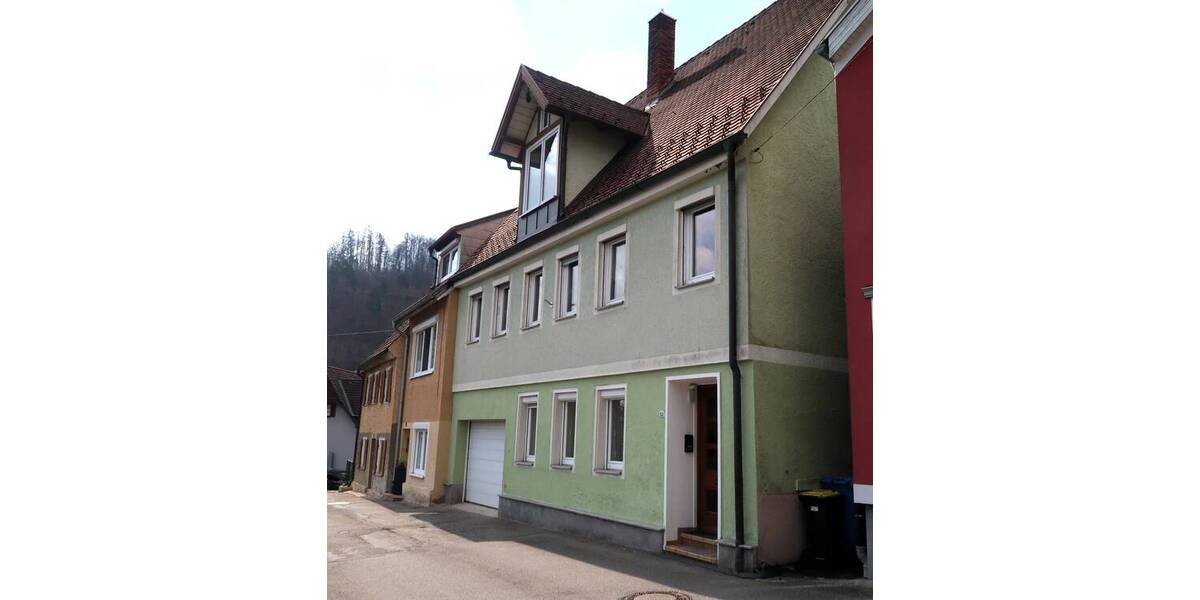 Einfamilienhaus Oberndorf am Neckar Oberndorf - 5 Zimmer, 138 m&sup2;, 250.000&euro; | Angebot:25796765