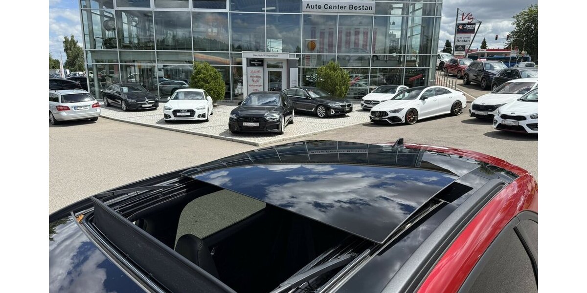 Ford Kuga 2.5 HYBRID ST-LINE X/PANORAMA/KAMERA/1.HAND 26.650 km 23.900 &euro; Villingen-Schwenningen 78054