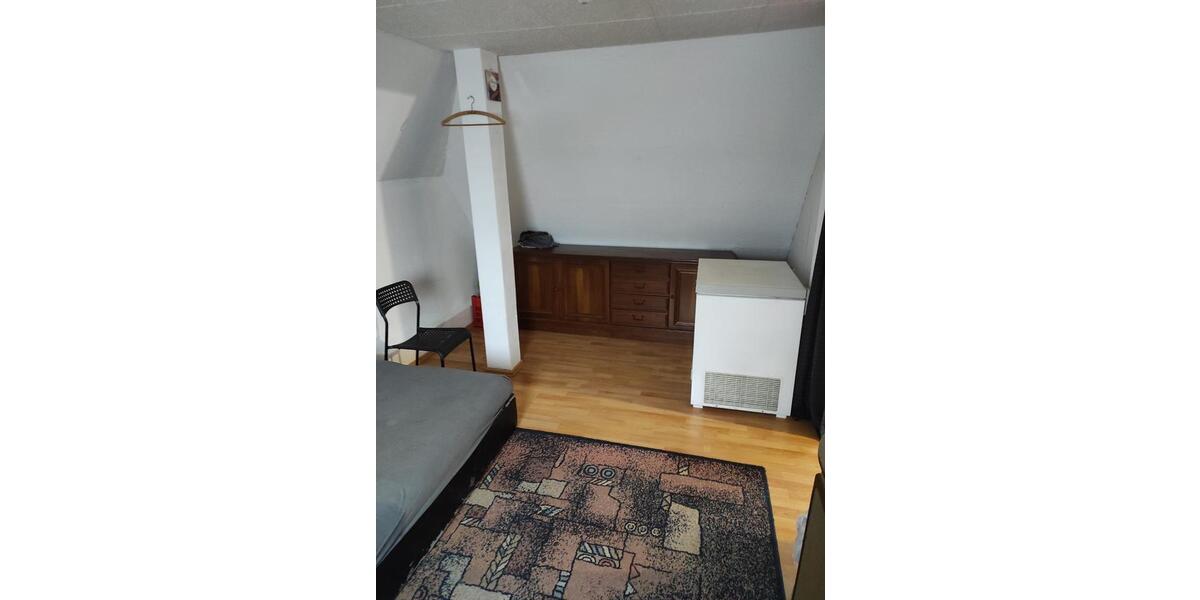 Dachgeschoßwohnung Trossingen - 2 Zimmer, 35 m&sup2;, 450&euro; | Angebot:25174530