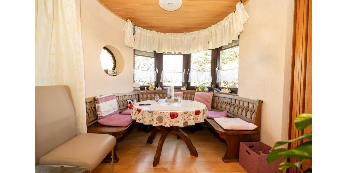 Etagenwohnung Villingen-Schwenningen Schwenningen - 5 Zimmer, 138 m&sup2;, 1.449&euro; | Angebot:26366170