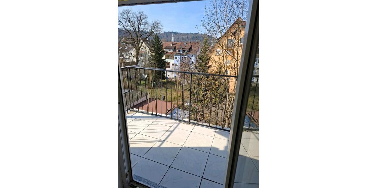 Etagenwohnung Tuttlingen - 5 Zimmer, 90 m&sup2;, 700&euro; | Angebot:25875412