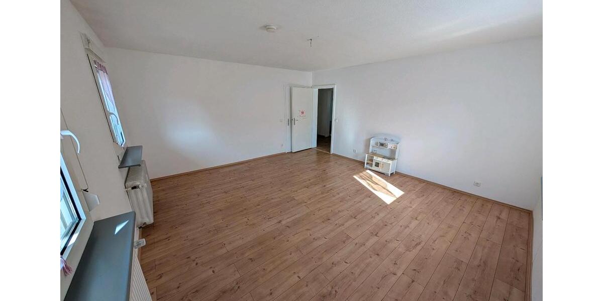 Etagenwohnung Bad Dürrheim - 3 Zimmer, 100 m&sup2;, 1.000&euro; | Angebot:25943001