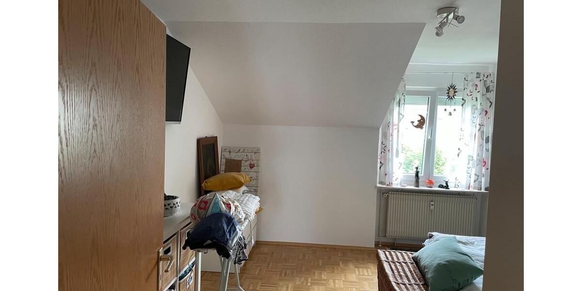 Dachgeschoßwohnung Blumberg - 2 Zimmer, 72 m&sup2;, 165.000&euro; | Angebot:26658319