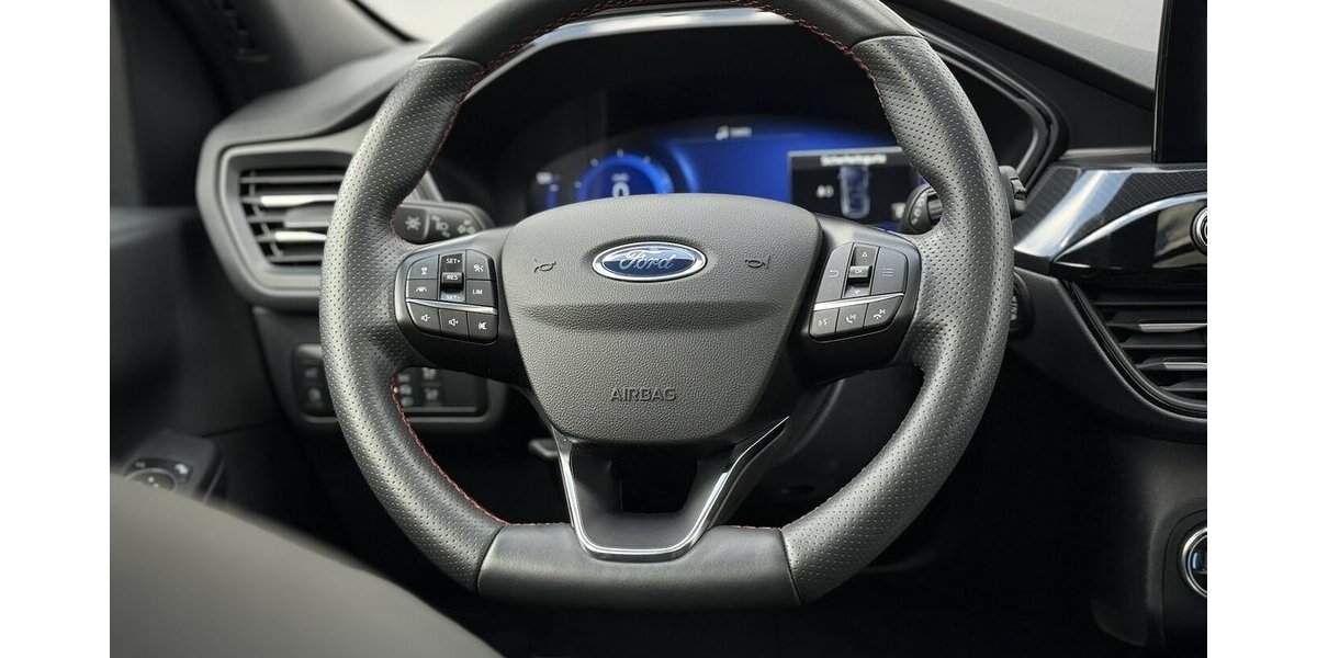 Ford Kuga 2.5 HYBRID ST-LINE X/PANORAMA/KAMERA/1.HAND 26.650 km 23.900 &euro; Villingen-Schwenningen 78054