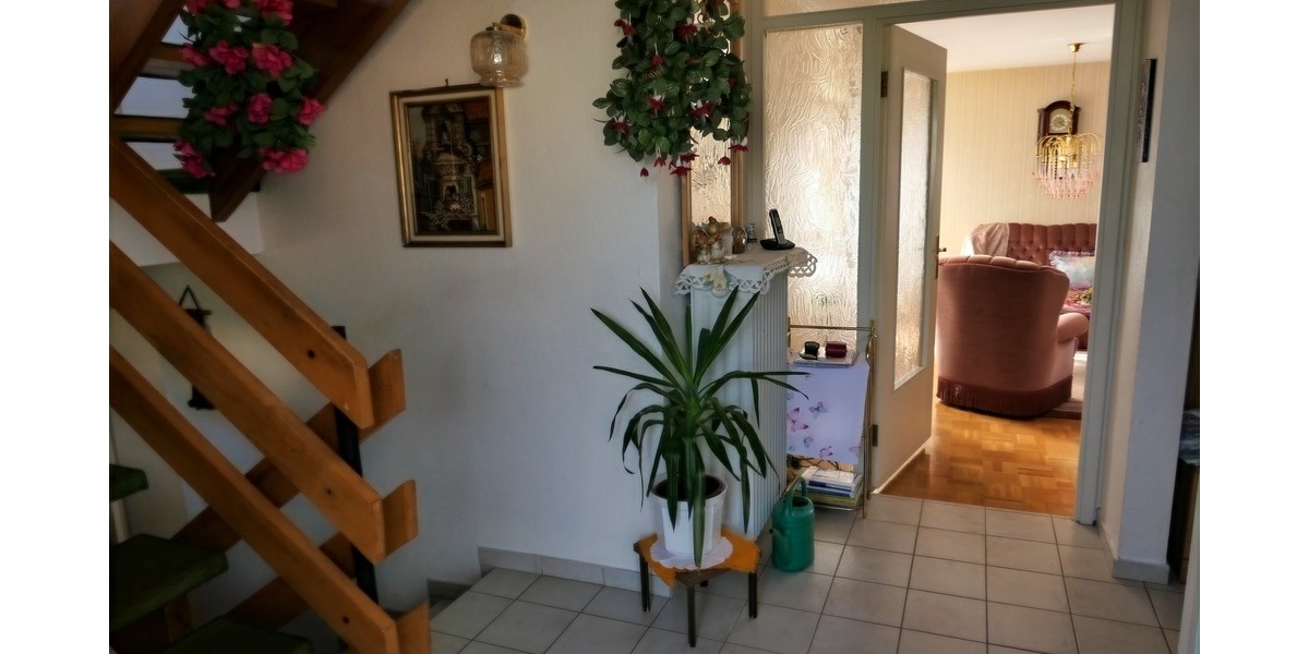 Doppelhaushälfte Gosheim - 7 Zimmer, 141 m&sup2;, 229.000&euro; | Angebot:25670855