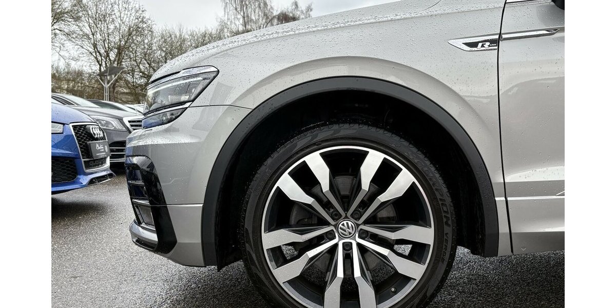 VW Tiguan 2.0 TDI 4Motion R-Line 360°/PANO/MEMORY 103.124 km 29.900 &euro; Villingen-Schwenningen 78054