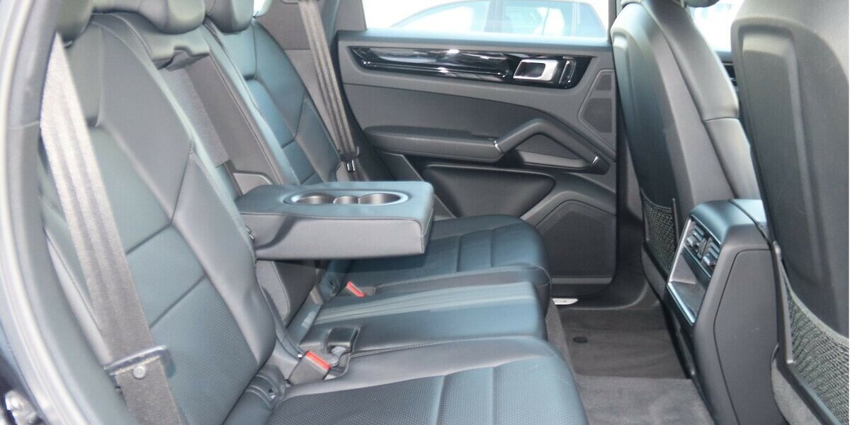 Porsche Cayenne S/SPORT-CHRONO-PAKET/ACC/KAMERA/1.HAND 89.000 km 55.900 &euro; Villingen-Schwenningen 78054