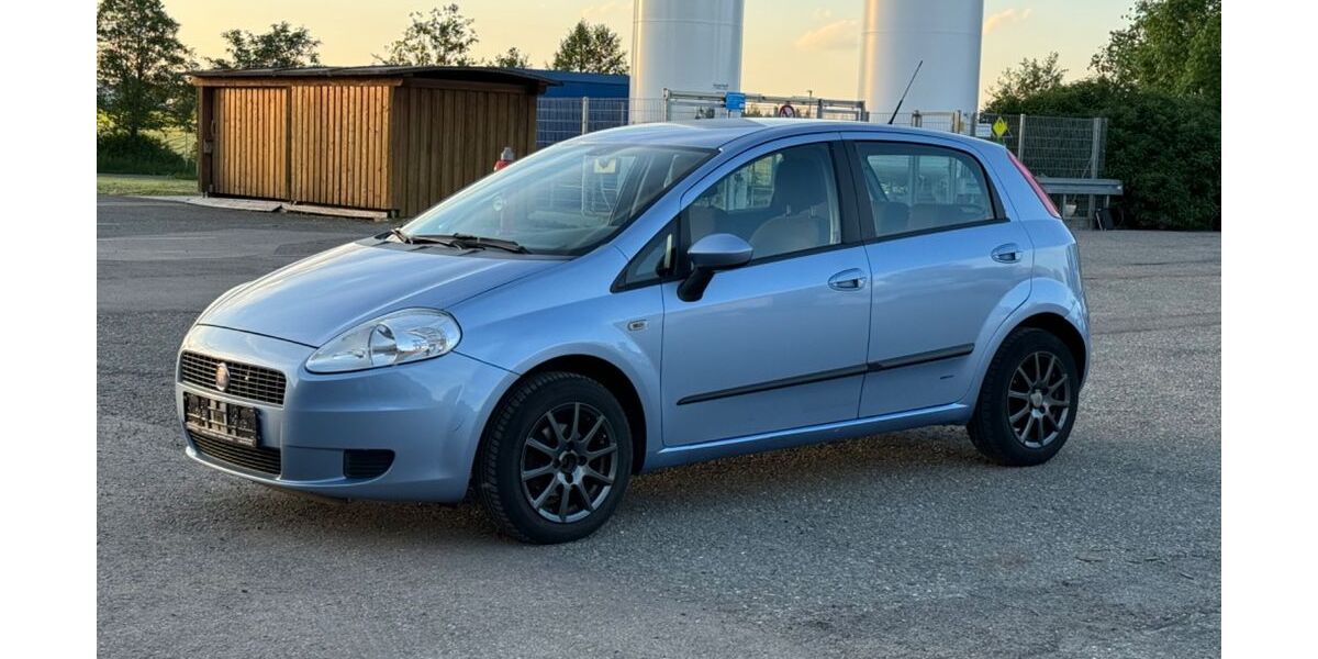 Fiat Grande Punto 157.500 km 2.700 &euro; Trossingen 78647