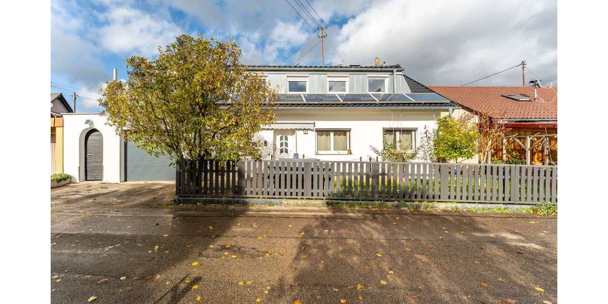 Einfamilienhaus Oberndorf am Neckar - 7 Zimmer, 156 m&sup2;, 260.000&euro; | Angebot:23796099