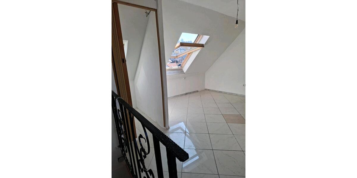 Etagenwohnung Tuttlingen - 5 Zimmer, 90 m&sup2;, 700&euro; | Angebot:25875412