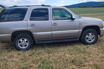 Chevrolet Tahoe 205.000 km 12.300 &euro; Durchhausen 78591