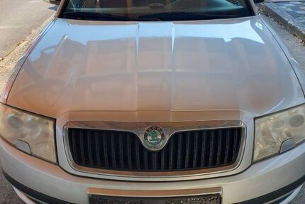 Skoda Superb 188.000 km 1.500 &euro; Villingendorf 78667