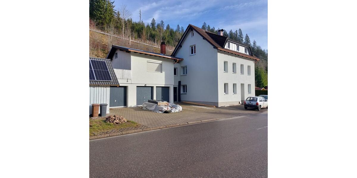 Etagenwohnung Vöhrenbach - 2.5 Zimmer, 68 m&sup2;, 500&euro; | Angebot:24943886