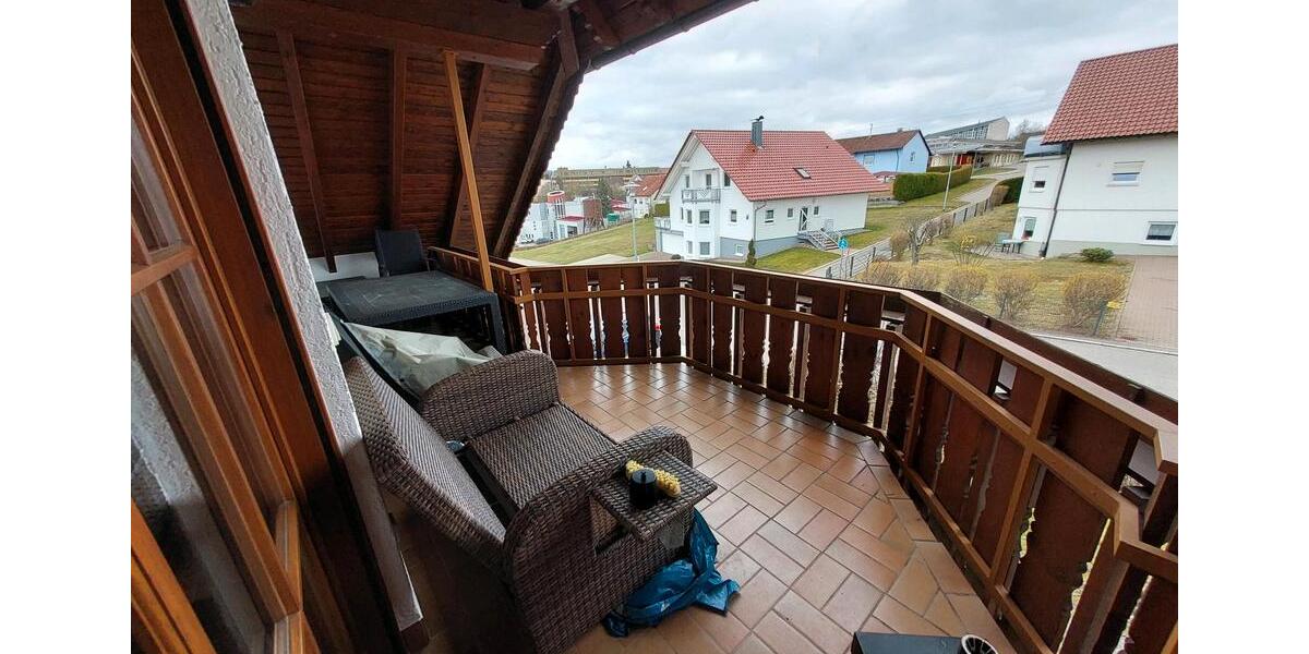 Dachgeschoßwohnung Gosheim - 4 Zimmer, 84 m&sup2;, 1.031&euro; | Angebot:25719367