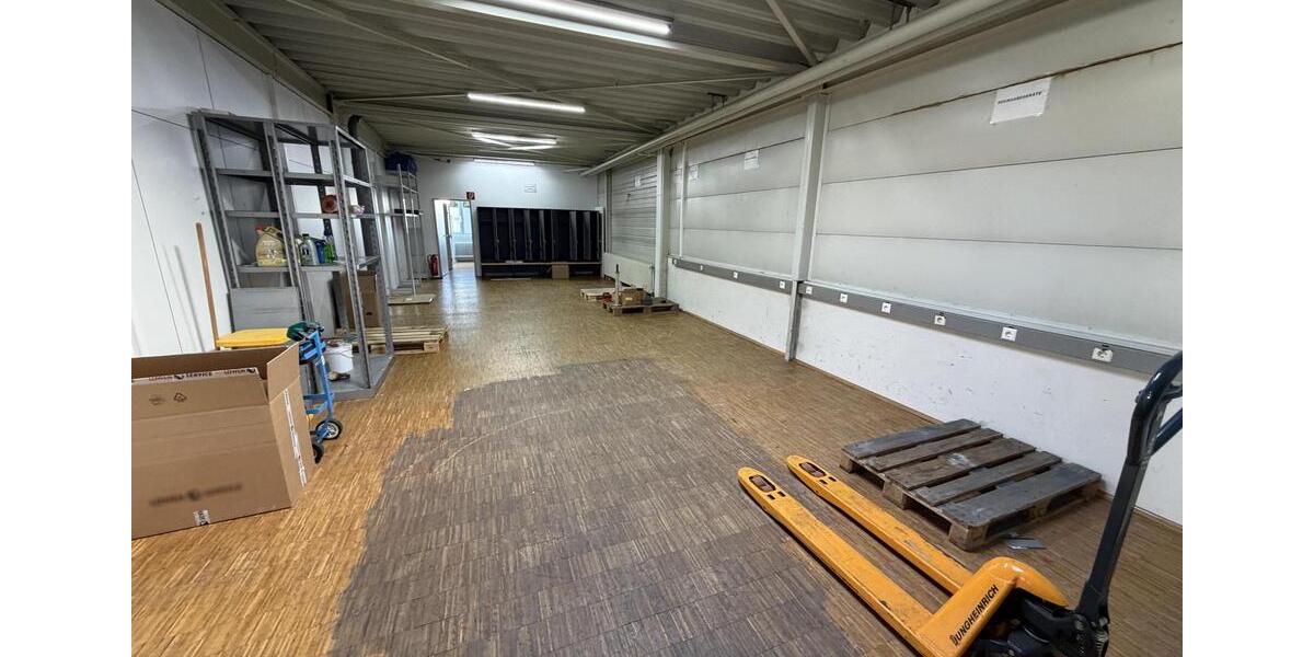 Gewerbeobjekt Villingen-Schwenningen Schwenningen - 4.400&euro; | Angebot:24713703