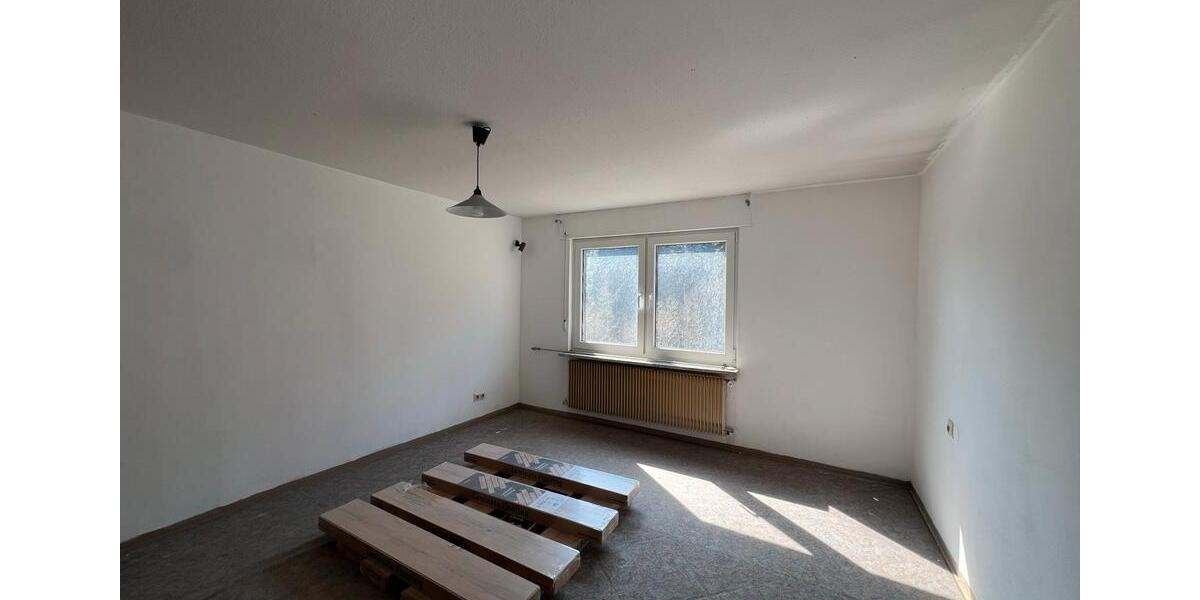 Etagenwohnung Lauterbach - 4 Zimmer, 90 m&sup2;, 800&euro; | Angebot:25319681