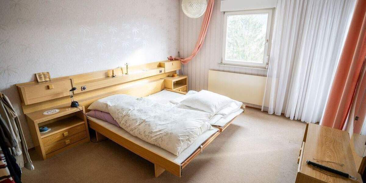 Einfamilienhaus Tuttlingen - 9 Zimmer, 385.000&euro; | Angebot:26500029