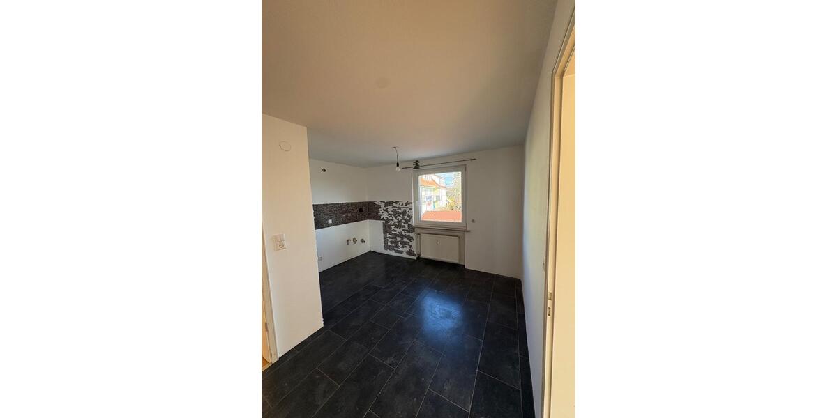 Etagenwohnung Villingen-Schwenningen Schwenningen - 3.5 Zimmer, 90 m&sup2;, 850&euro; | Angebot:24839458