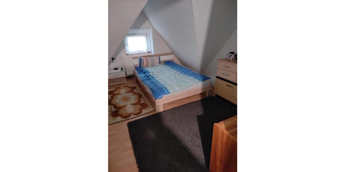 Dachgeschoßwohnung Trossingen - 2 Zimmer, 35 m&sup2;, 450&euro; | Angebot:25174530