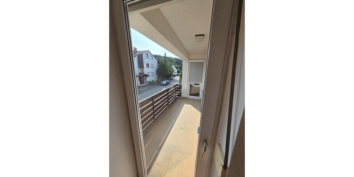 Etagenwohnung Tuttlingen - 3 Zimmer, 100 m&sup2;, 500&euro; | Angebot:25365050