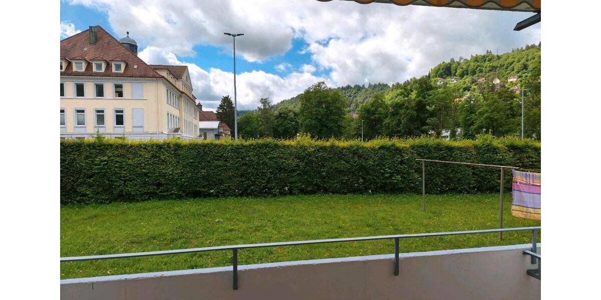 Hochparterre Oberndorf am Neckar - 3 Zimmer, 80 m&sup2;, 170.000&euro; | Angebot:26920778