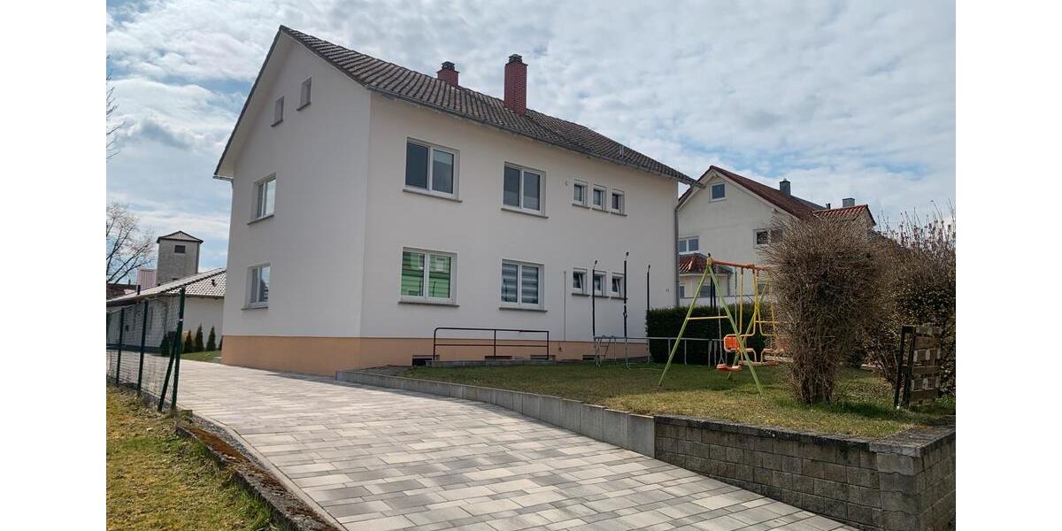 Mehrfamilienhaus, Wohnhaus Zimmern ob Rottweil - 12 Zimmer, 162 m&sup2;, 420.000&euro; | Angebot:26704683
