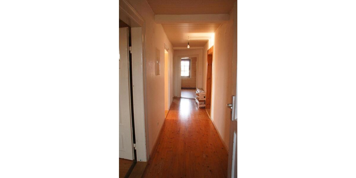 Dachgeschoßwohnung Dunningen - 4 Zimmer, 86 m&sup2;, 670&euro; | Angebot:25824176