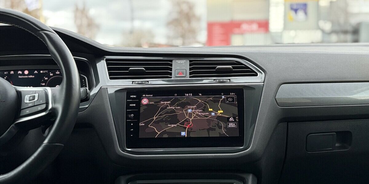 VW Tiguan Allspace Highline 4Motion 7-SITZ/PANO/ACC 90.578 km 31.900 &euro; Villingen-Schwenningen 78054