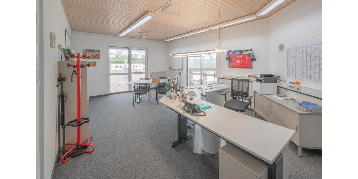 Gewerbeobjekt Villingen-Schwenningen Schwenningen - 1.400&euro; | Angebot:22041342