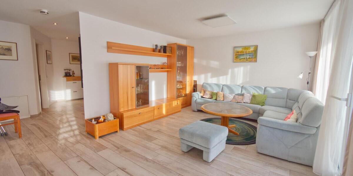 Moderne 2,5-Zimmer-Wohnung mit Balkon, Fußbodenheizung & Aufzug – naturnah gelegen - Etagenwohnung Villingen-Schwenningen Schwenningen | Angebot:24521054