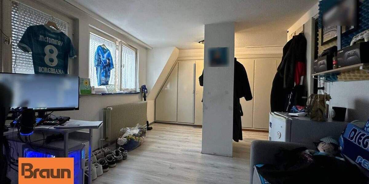 Mehrfamilienhaus, Wohnhaus Villingen-Schwenningen Schwenningen - 9 Zimmer, 214 m&sup2;, 420.000&euro; | Angebot:25862753